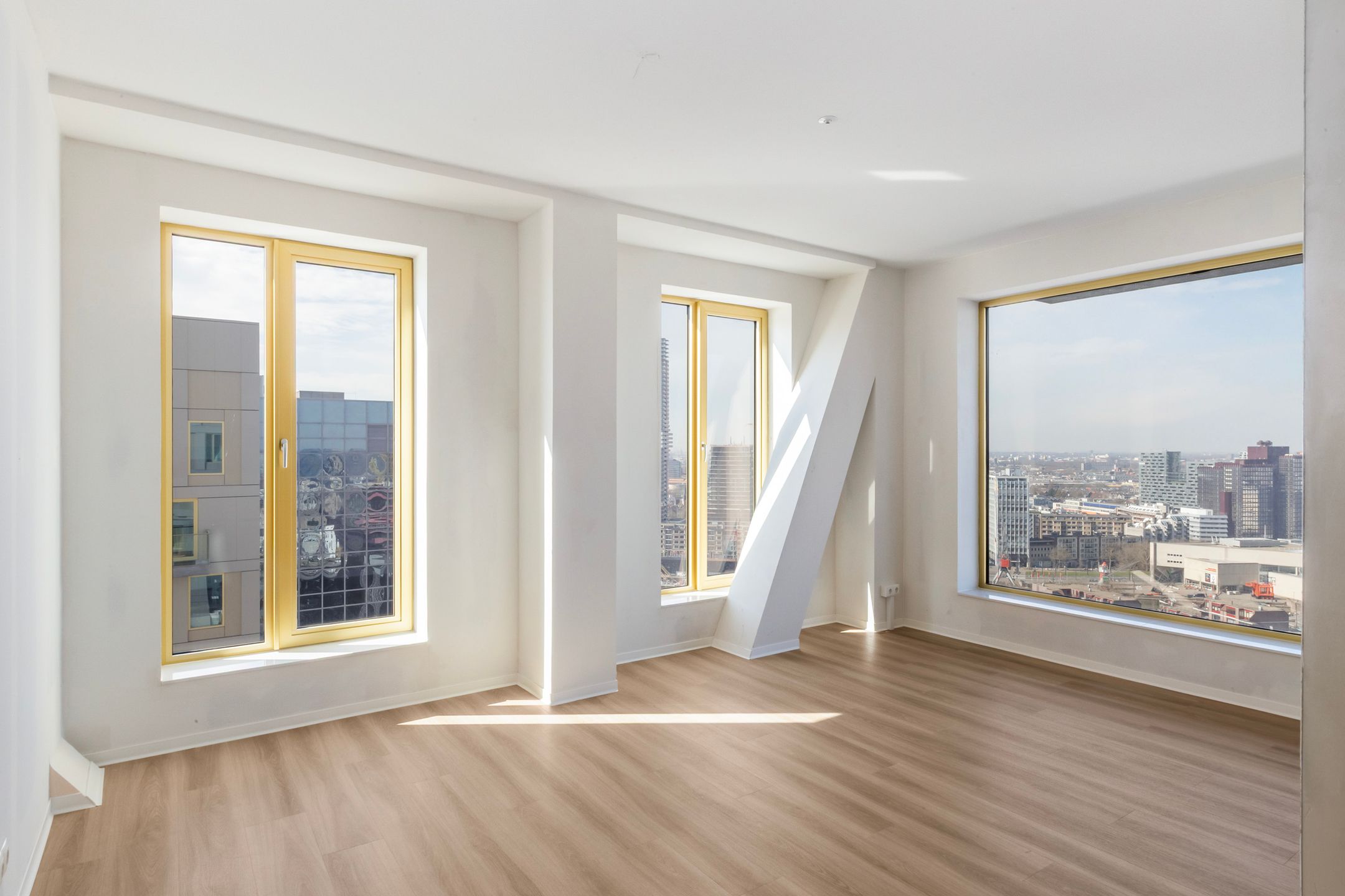 Photo 3 of Hertekade 255