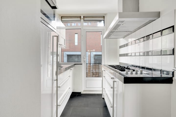 Photo 18 of H.J. van Heekplein 37