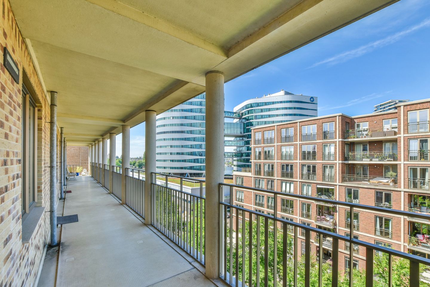 Photo 4 of Amstelvlietstraat 329