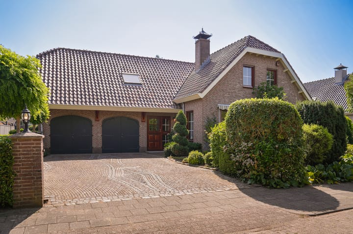 Foto 43 van Wethouder Viveenstraat 1