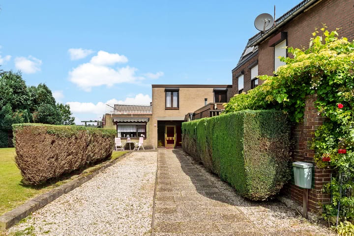 Foto 22 van van Leerodestraat 15