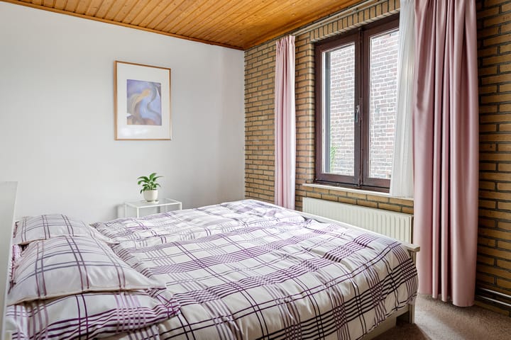 Foto 14 van van Leerodestraat 15