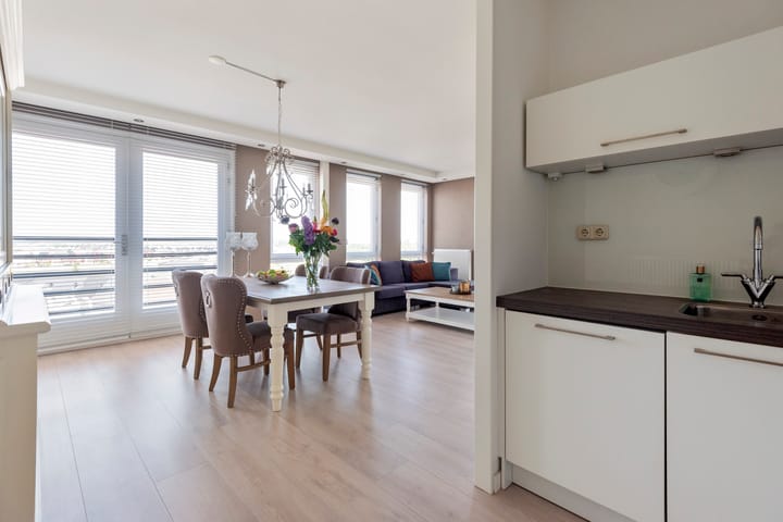 Photo 12 of Vertrekspoor 67