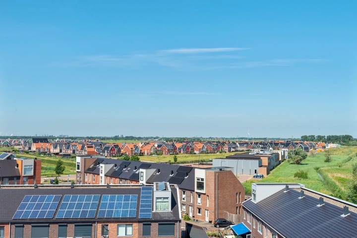 Photo 13 of Vertrekspoor 67