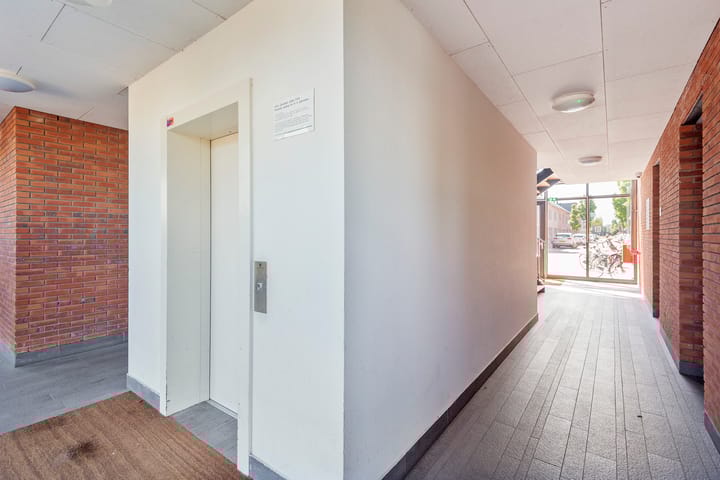 Photo 24 of Vertrekspoor 67