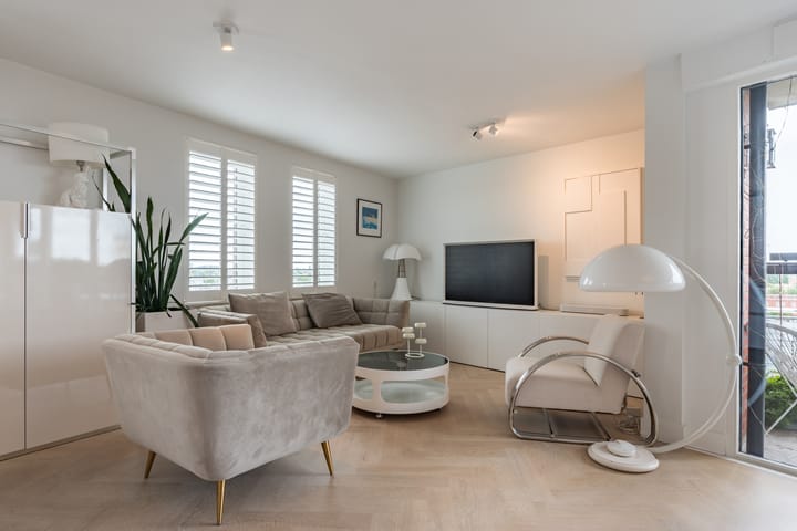 Foto 2 van Haarlemmerweg 241