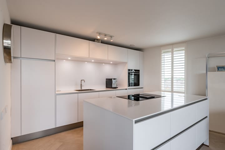 Foto 13 van Haarlemmerweg 241