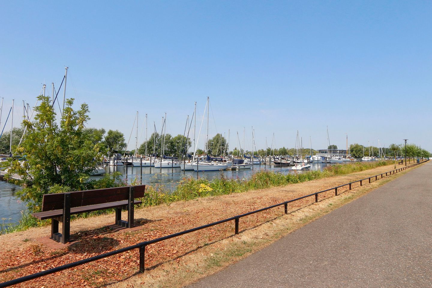 Foto 25 van Rijksstraatweg 186-471