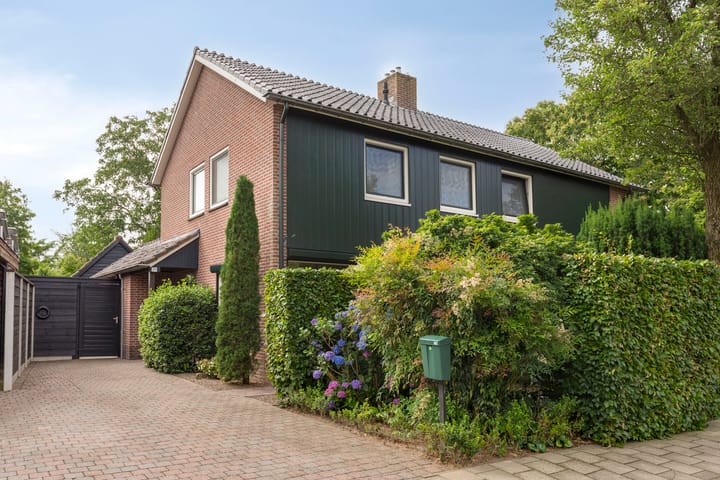 Foto 2 van Trompstraat 7-A