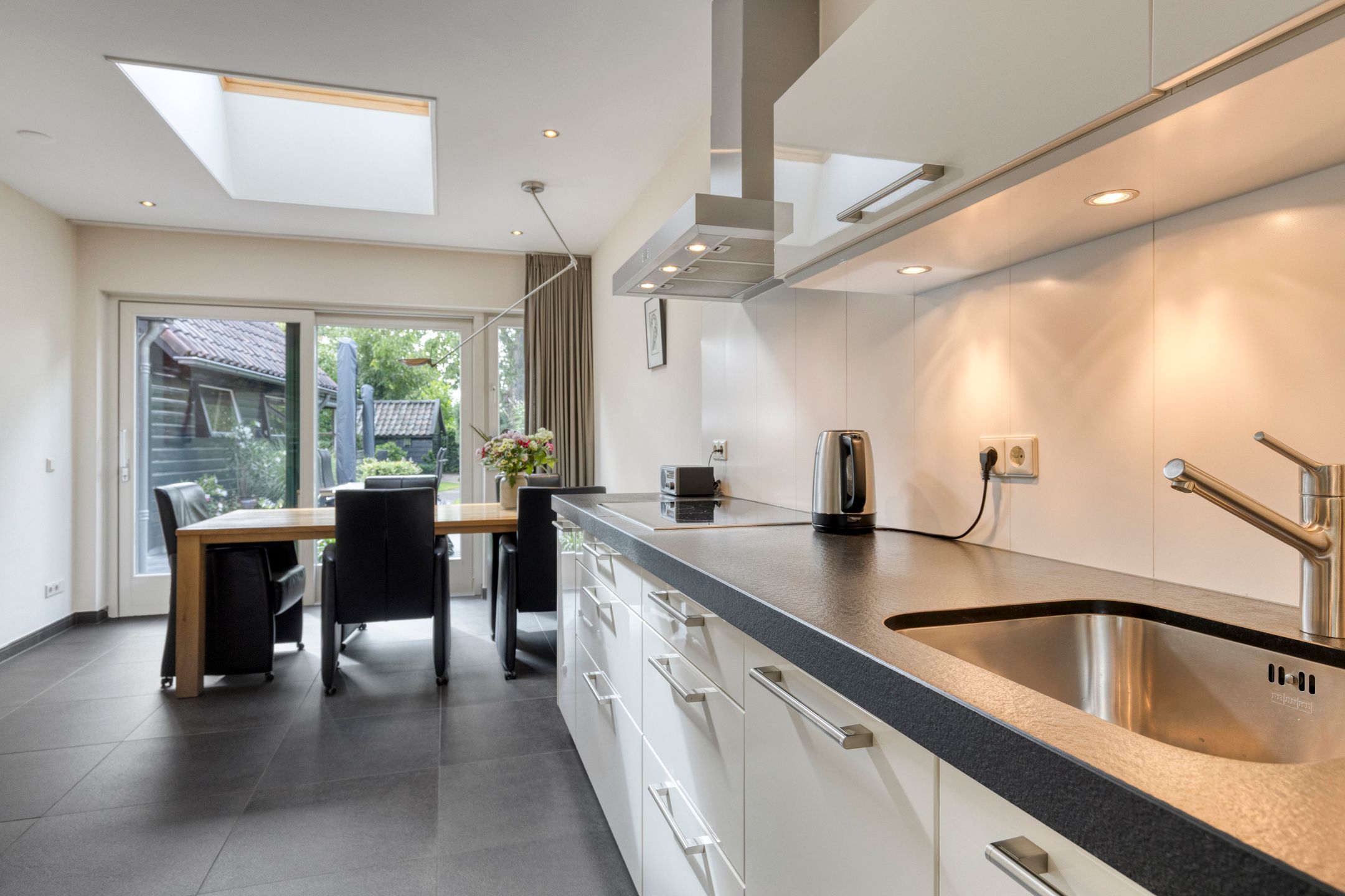 Foto 9 van Trompstraat 7-A