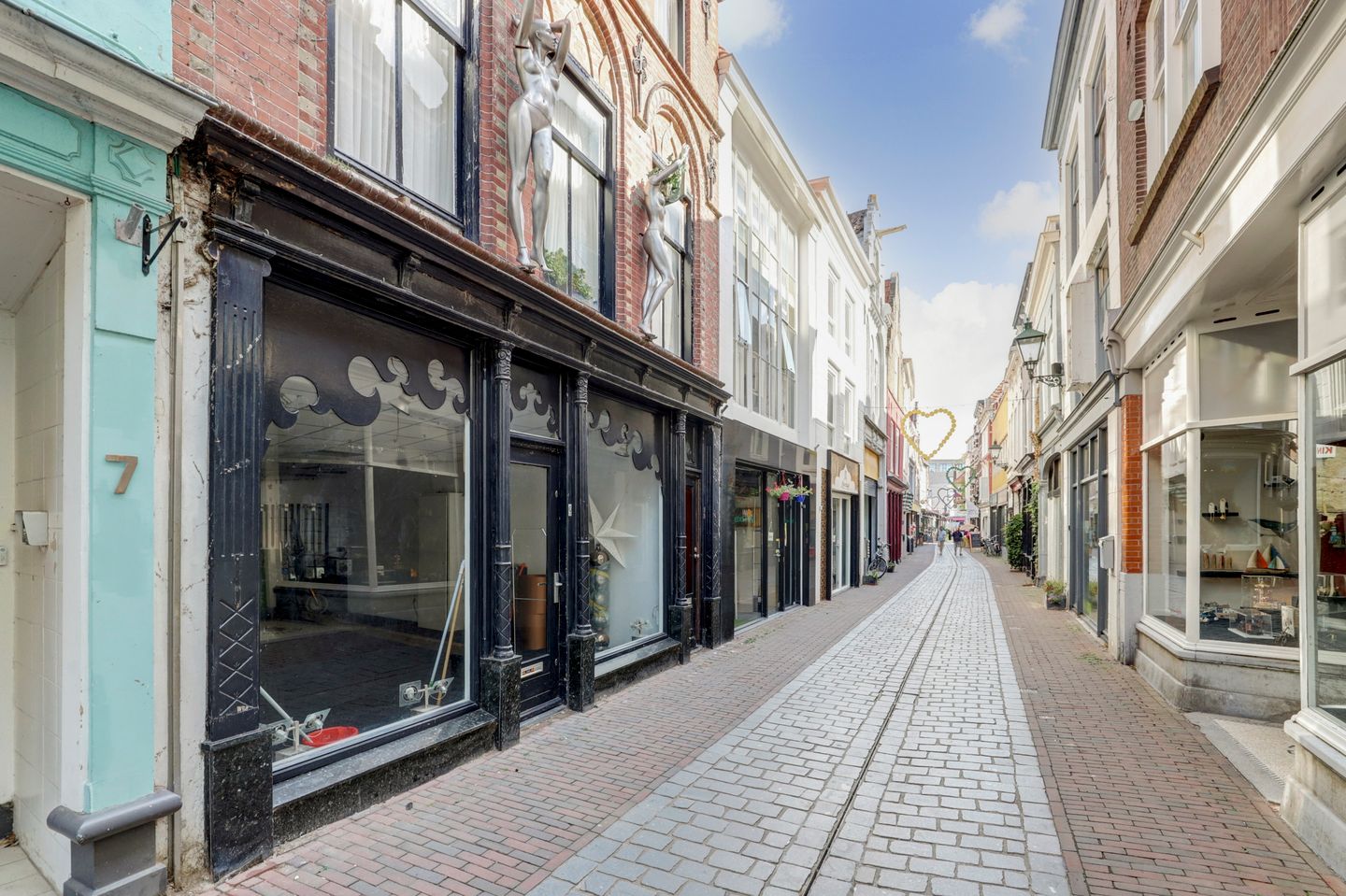 View photo 2 of Sint Jacobsstraat 9
