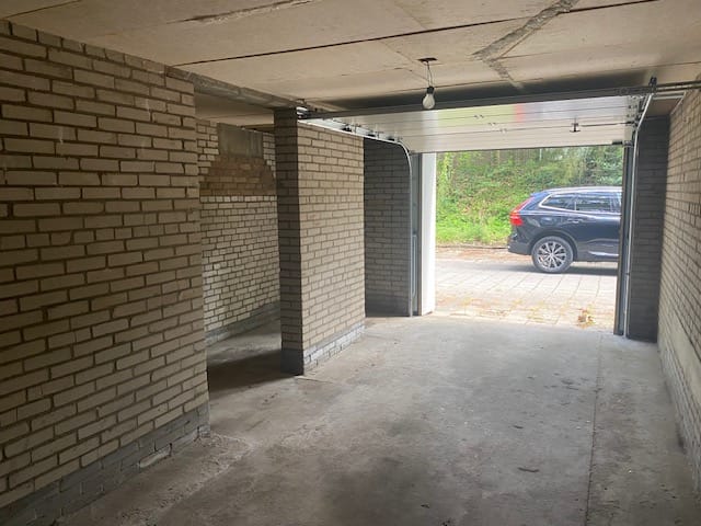 Foto 3 van Prinses Marijkelaan 9009 Garage