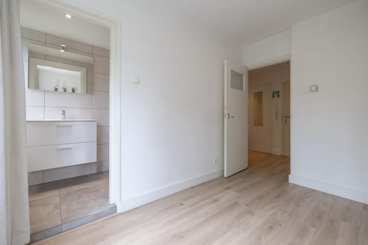 Foto 11 van Aart van der Leeuwstraat 59