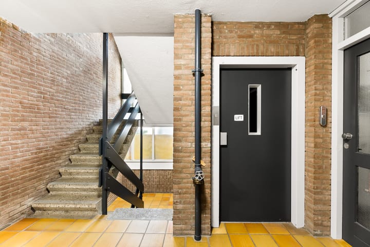 Foto 6 van Spuistraat 8