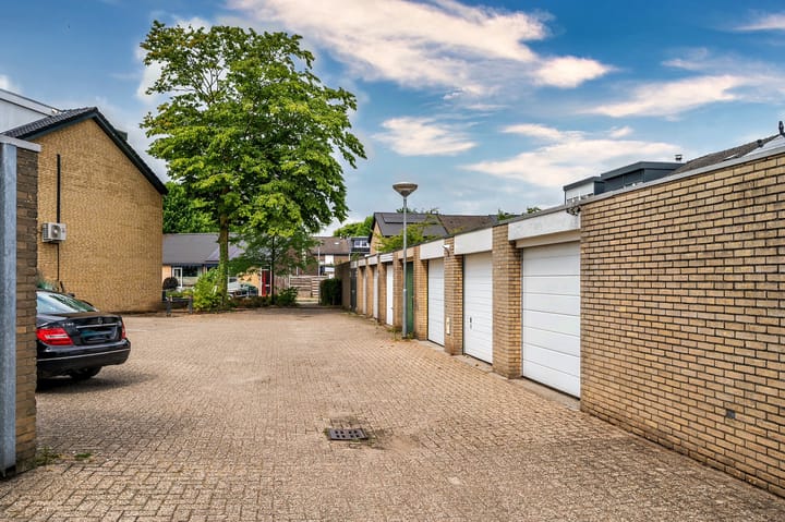 Photo 42 of Orwellstraat 28