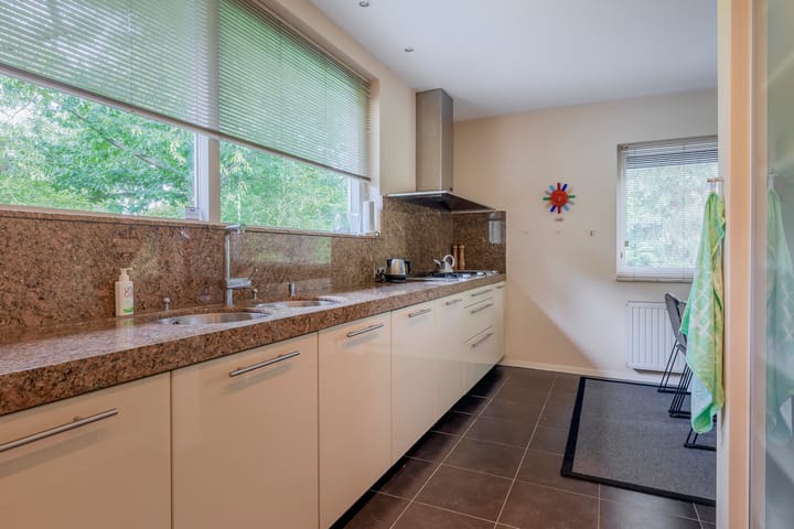 Foto 20 van van Oldenbarneveltlaan 14