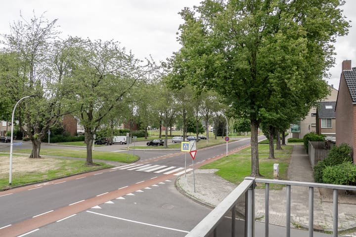 Foto 19 van Staringstraat 274