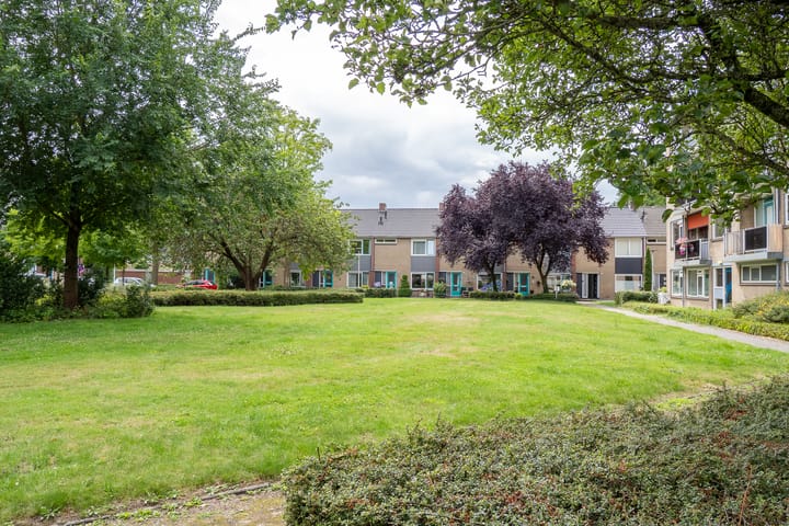 Foto 29 van Staringstraat 274