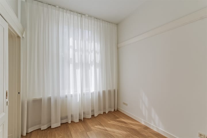 Foto 25 van De Lairessestraat 118-H