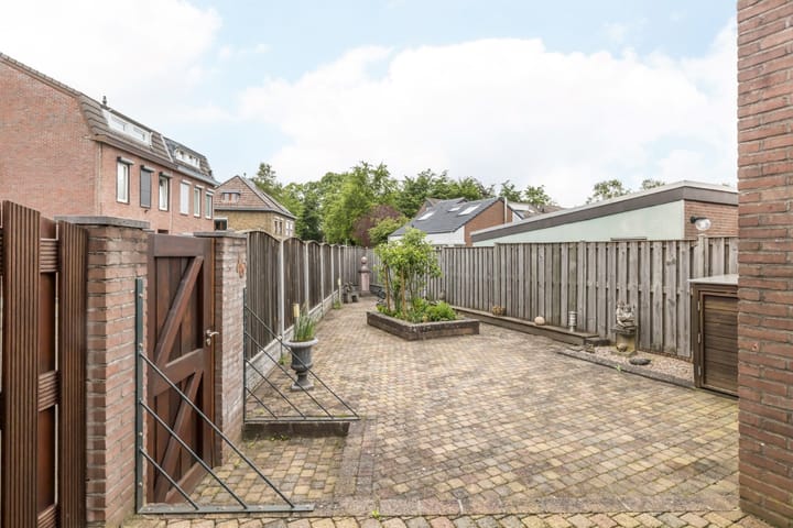 Photo 19 of Leyendecker 1