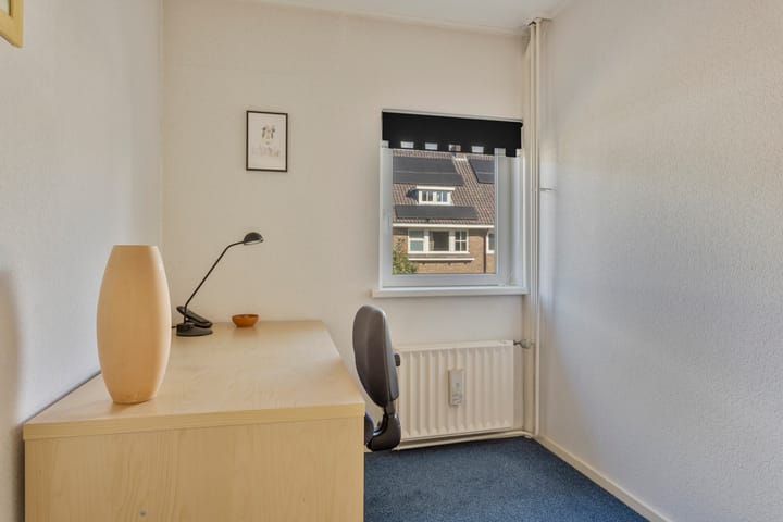 Photo 23 of Megenstraat 30