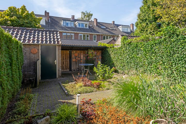 Photo 9 of Megenstraat 30