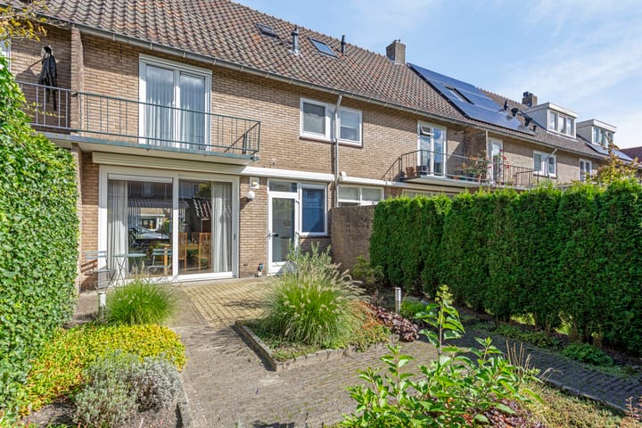 Photo 12 of Megenstraat 30