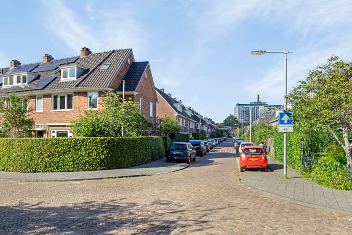 Photo 34 of Megenstraat 30