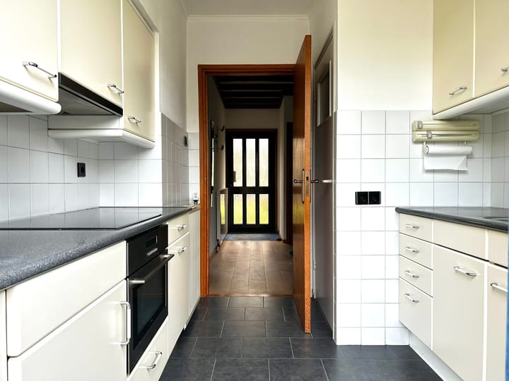 Photo 15 of Megenstraat 30