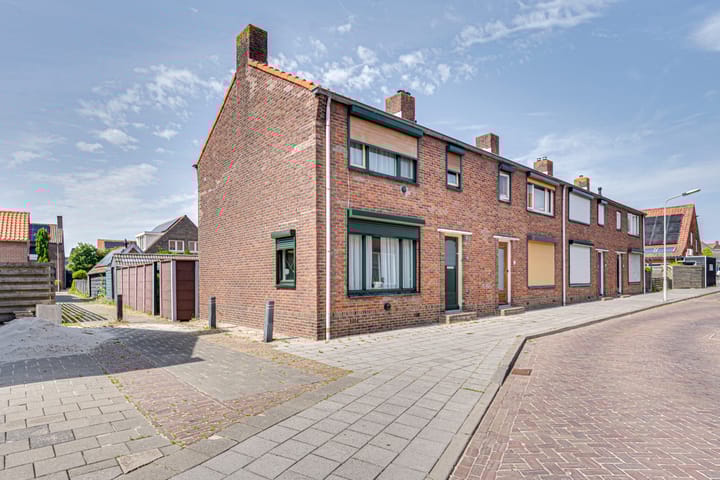 Photo 1 of Margrietstraat 7