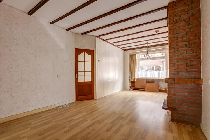 Photo 6 of Bloemstraat 30