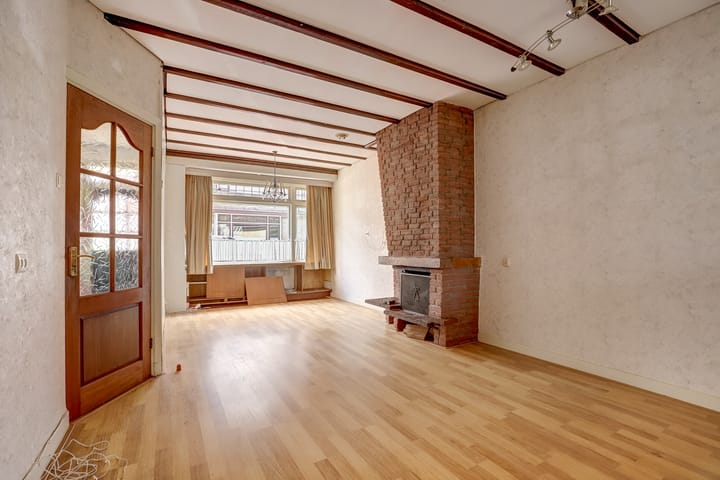 Photo 8 of Bloemstraat 30