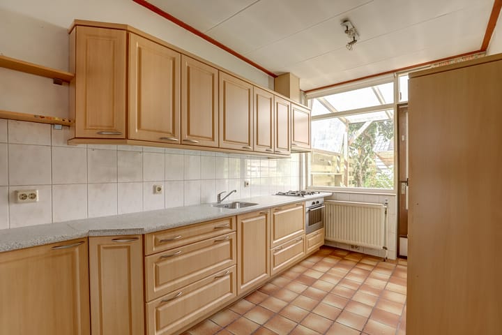 Photo 10 of Bloemstraat 30