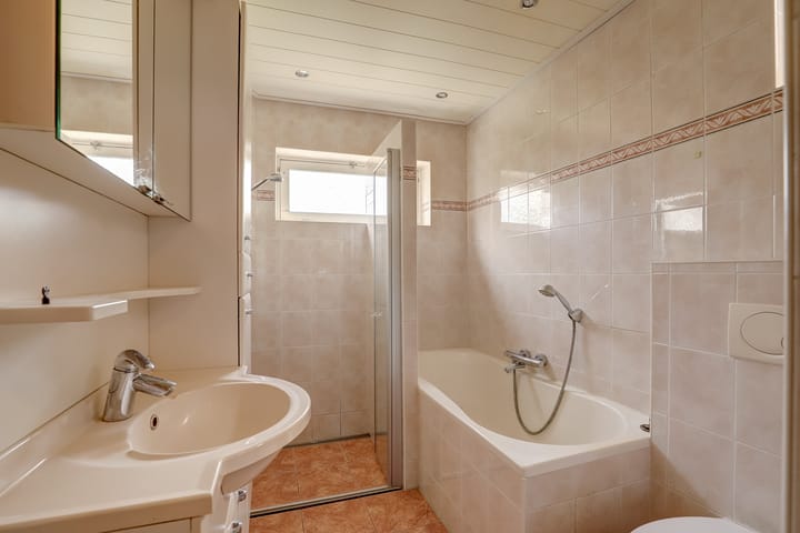 Photo 13 of Bloemstraat 30