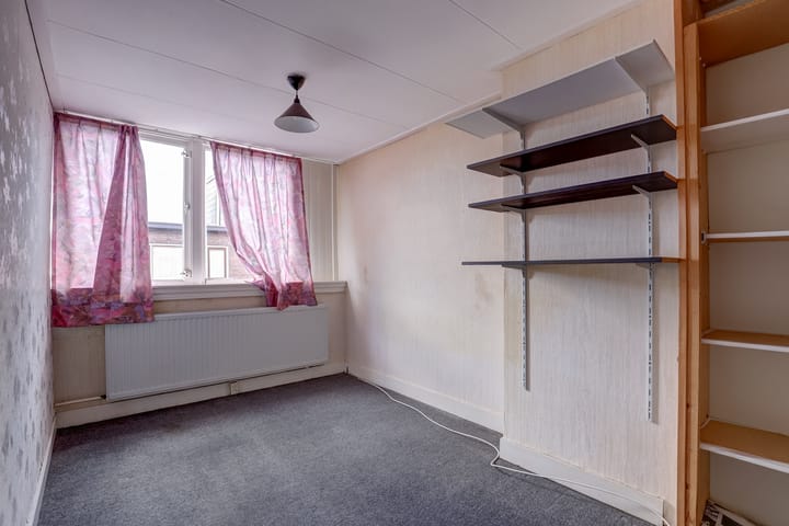 Photo 21 of Bloemstraat 30