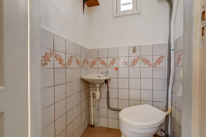 Photo 22 of Bloemstraat 30