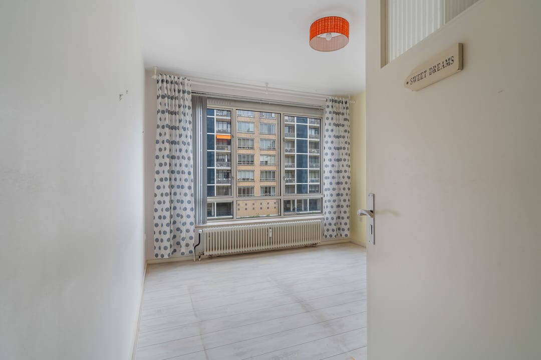 Photo 32 of Van Alkemadelaan 1040