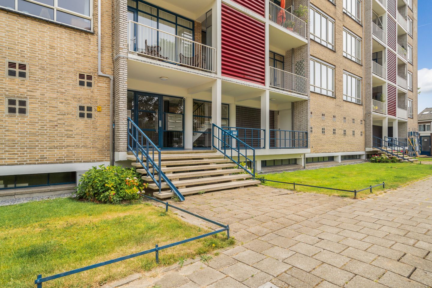 Photo 49 of Van Alkemadelaan 1040