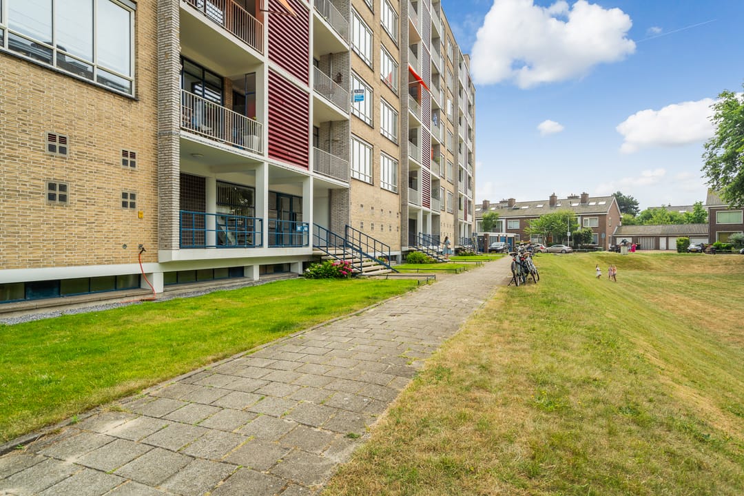 Photo 52 of Van Alkemadelaan 1040