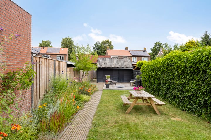 Foto 19 van Helmichstraat 17