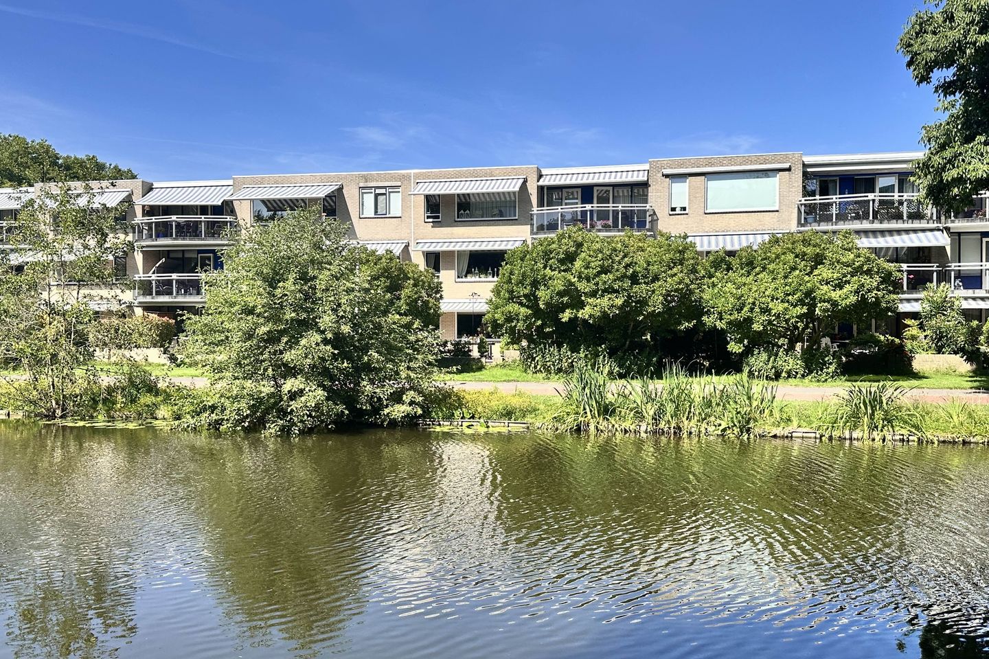 Photo 1 of Landszoom 6