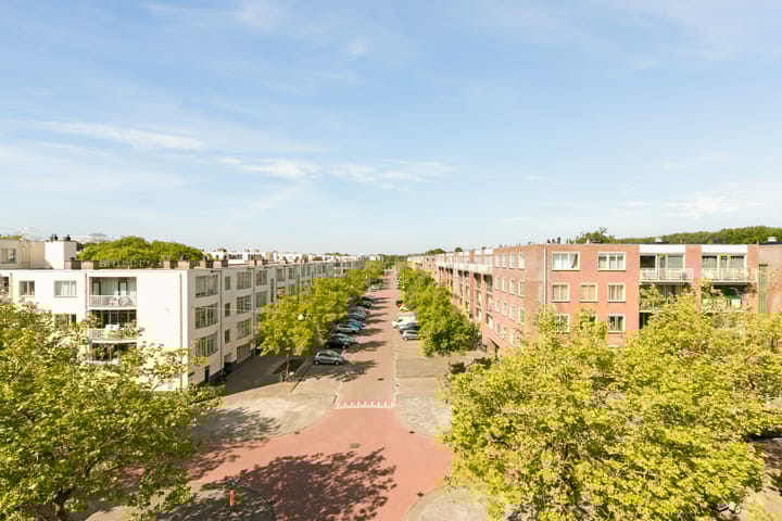 Photo 11 of Daniël Defoelaan 131