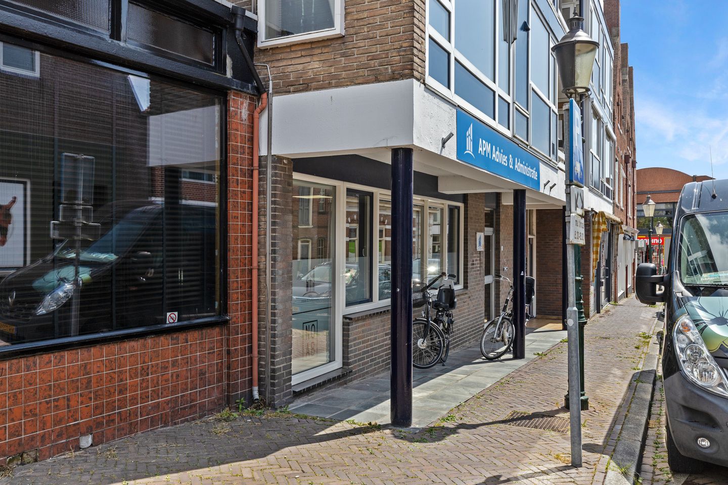 Bekijk foto 2 van Sint Annastraat 6