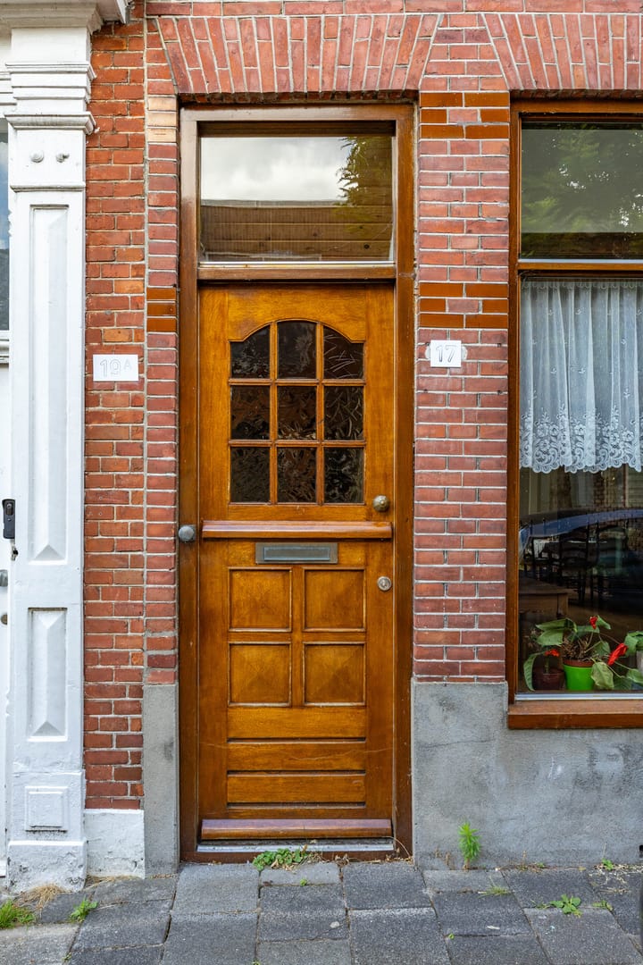 Foto 9 van Warmoesstraat 17