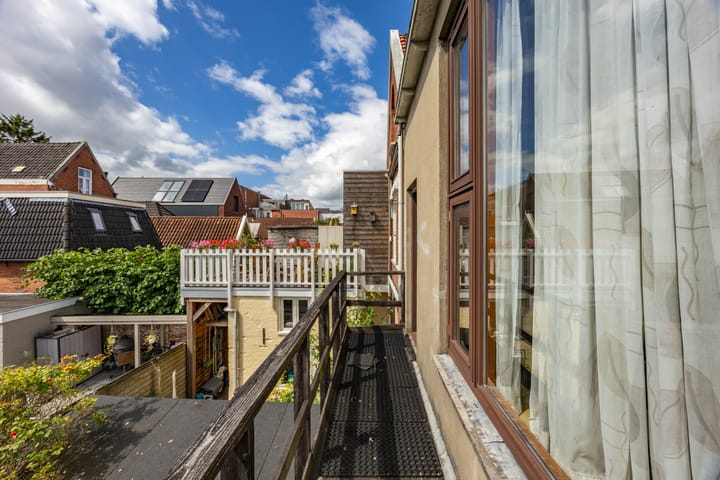 Foto 28 van Warmoesstraat 17