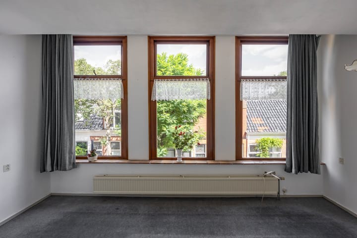 Foto 32 van Warmoesstraat 17