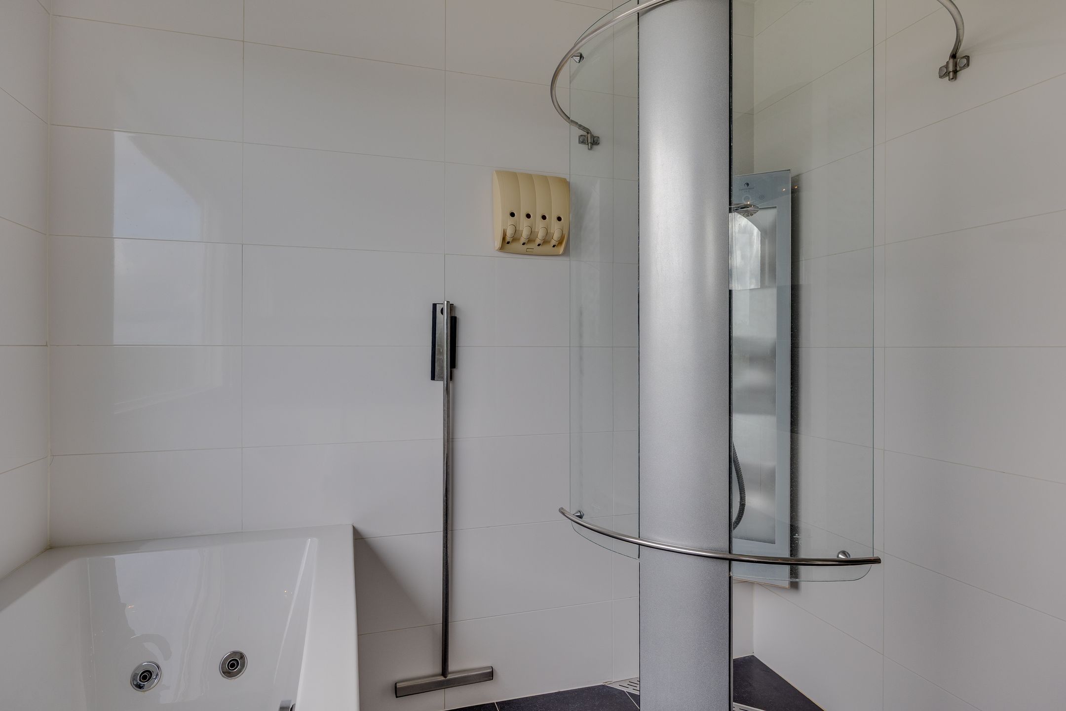 Photo 27 of Pablo Picassostraat 211