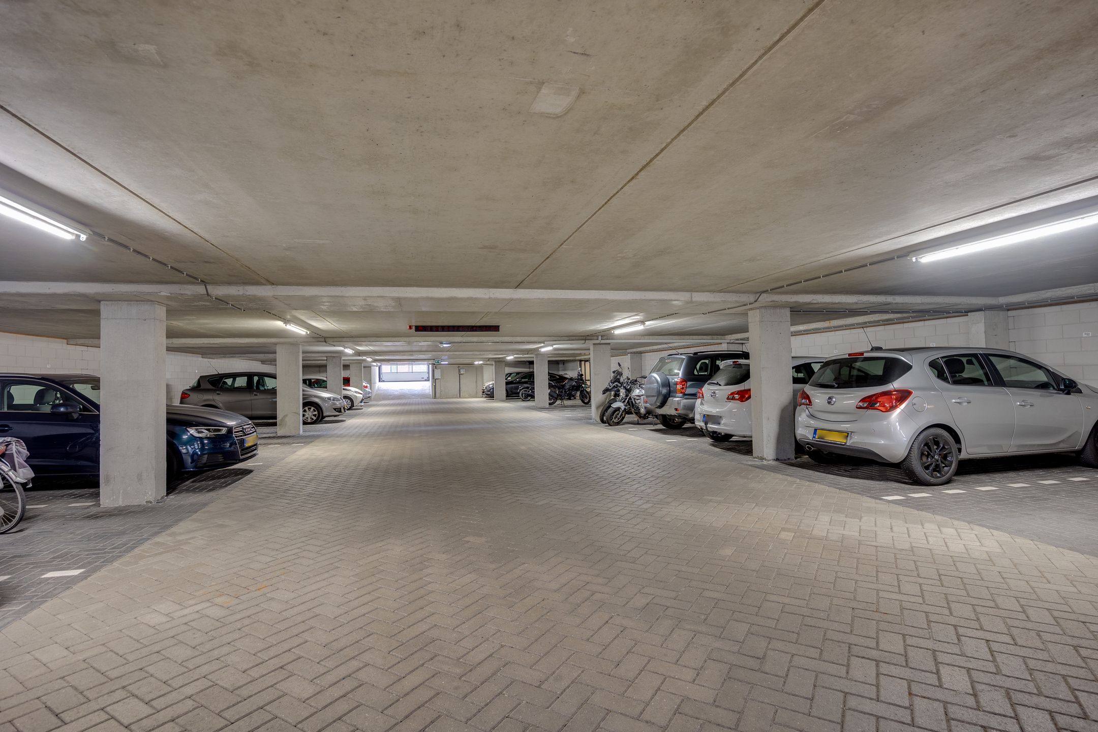 Photo 36 of Pablo Picassostraat 211