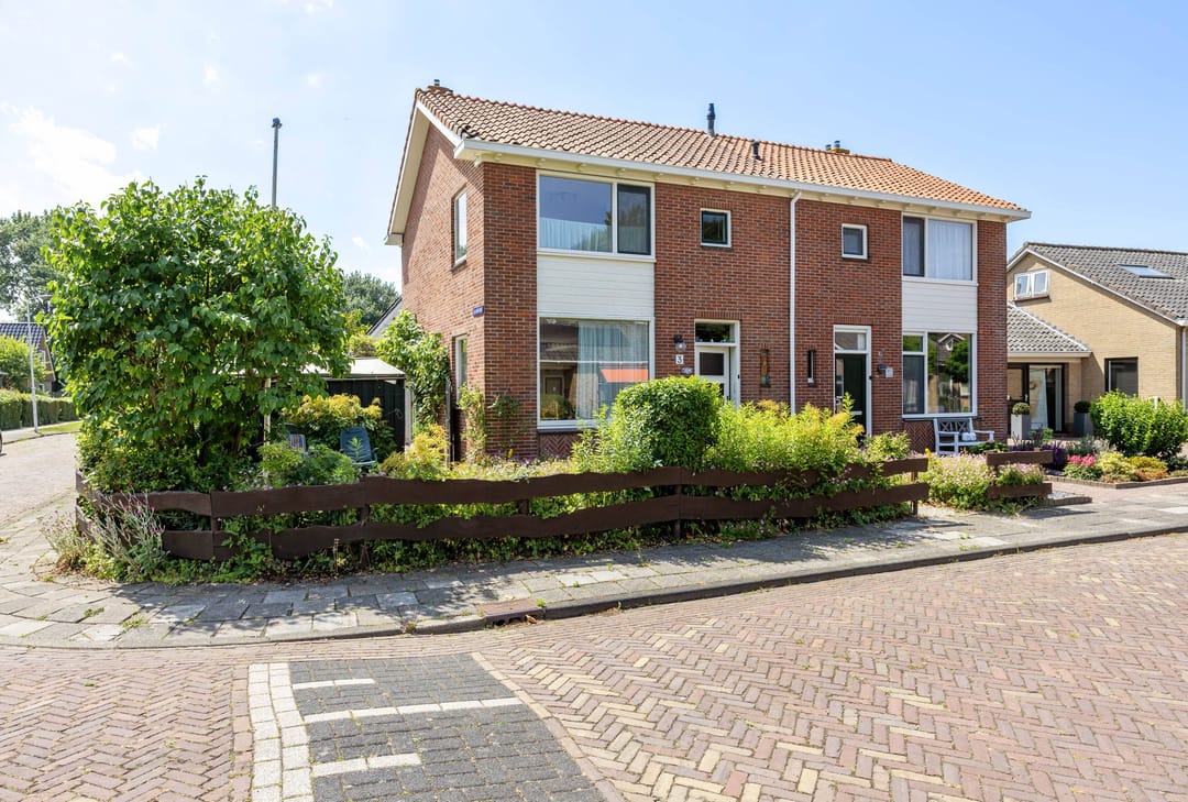 Foto 1 van Bernhardlaan 3