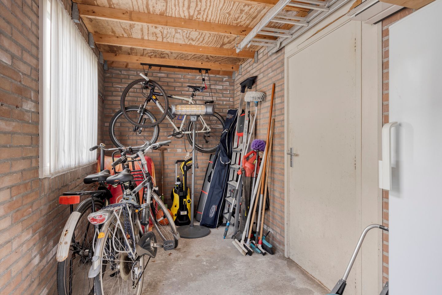 Foto 34 van Ekster 25